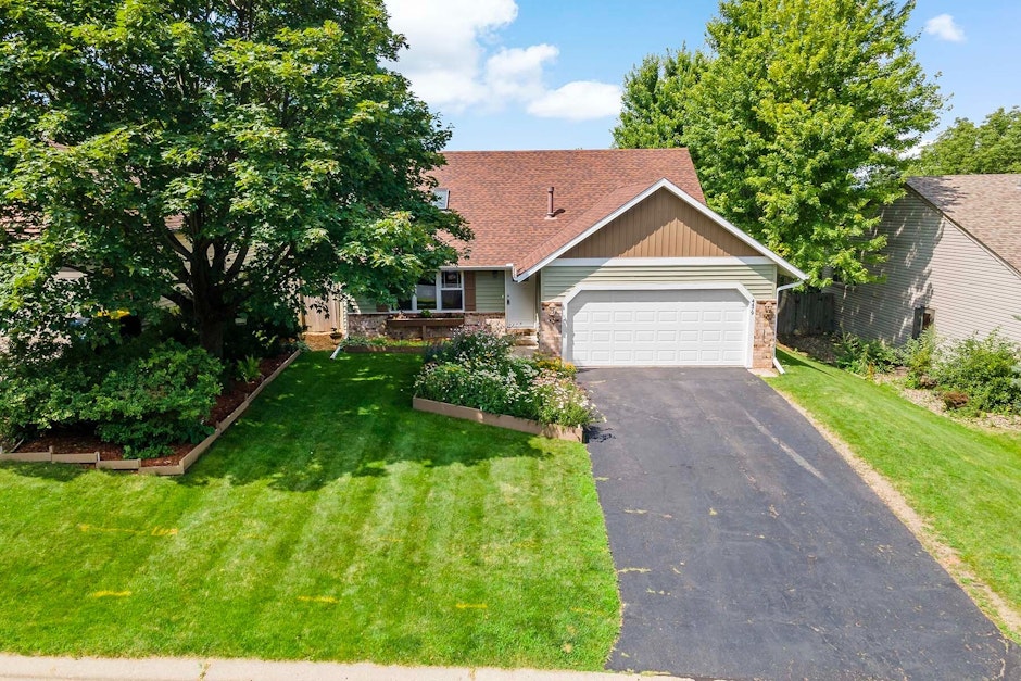 4479 Whitetail Way, Eagan, MN 55123, Presented by Lisa Handley, RE/MAX